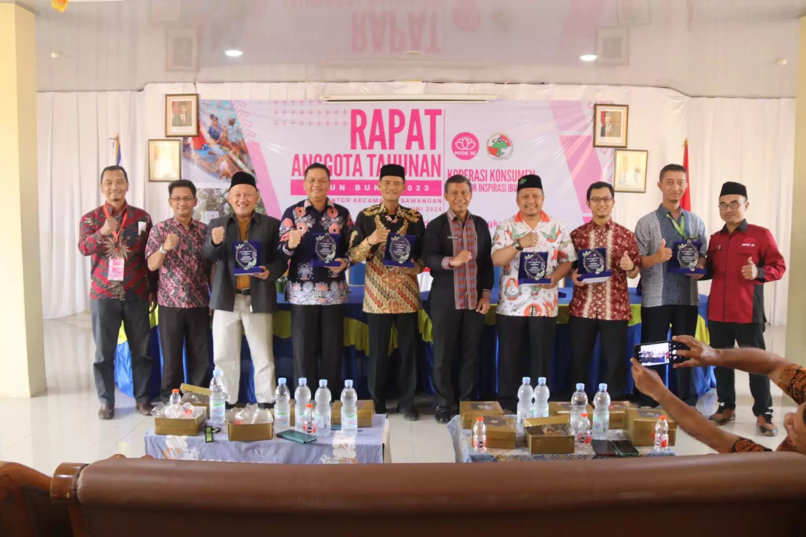 Koperasi MPOK IIS Gelar RAT Perdana, Asisten Ekbang Depok Sampaikan Apresiasi 