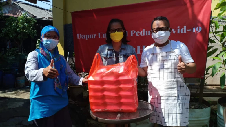 Peduli Sesama, Warga Kelurahan Depok Dirikan Dapur Umum