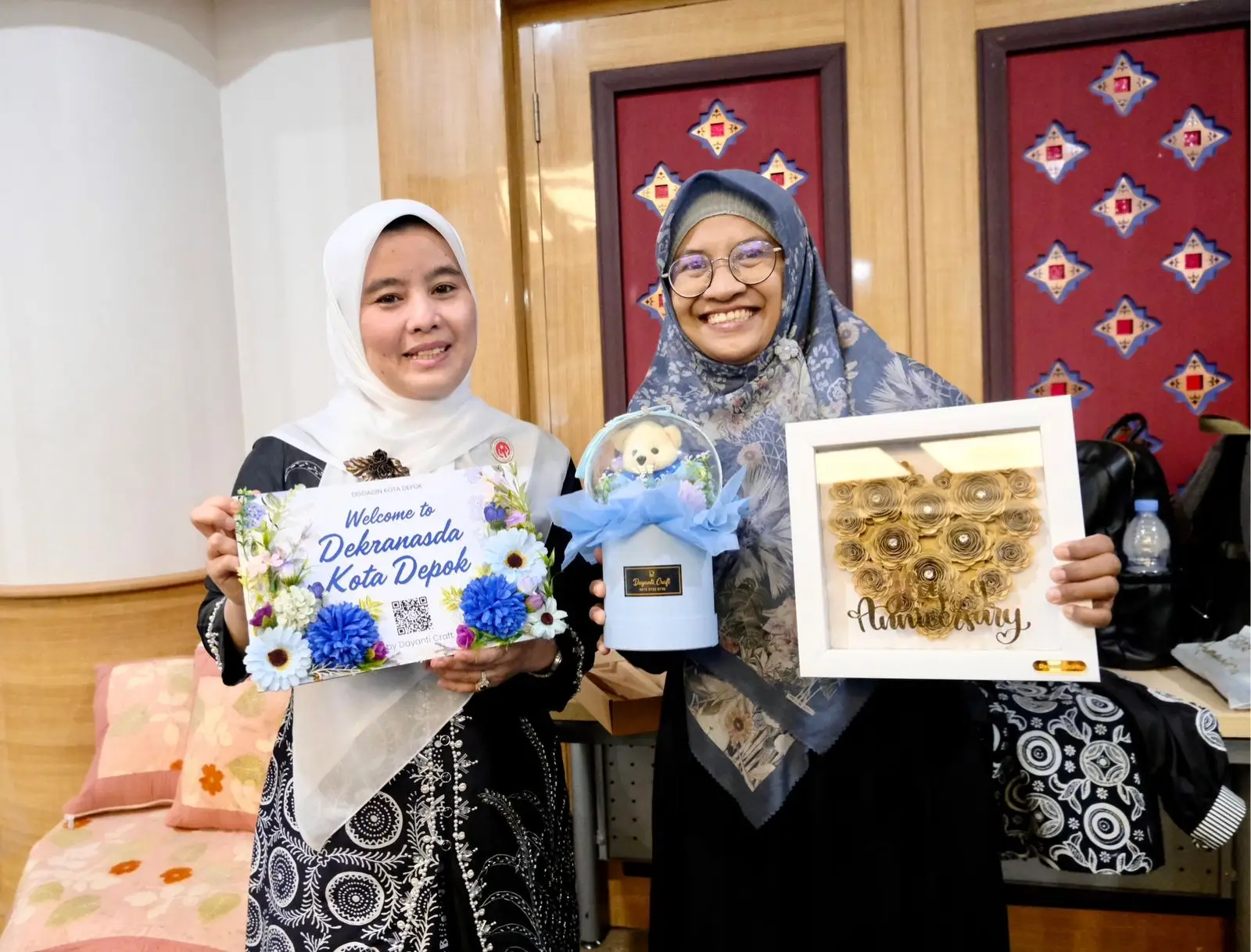 Cing Ikah Dorong Inovasi Perajin Depok melalui Kurasi Produk Dekranasda