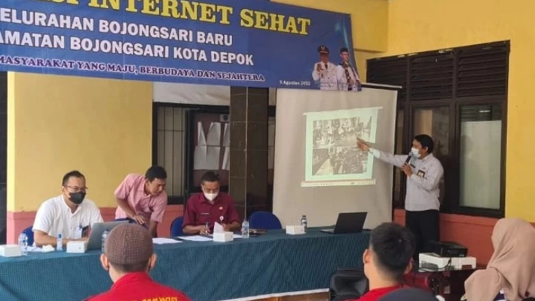 Diskominfo Depok Sosialisasi Bijak Bermedsos ke Warga Bojongsari Baru