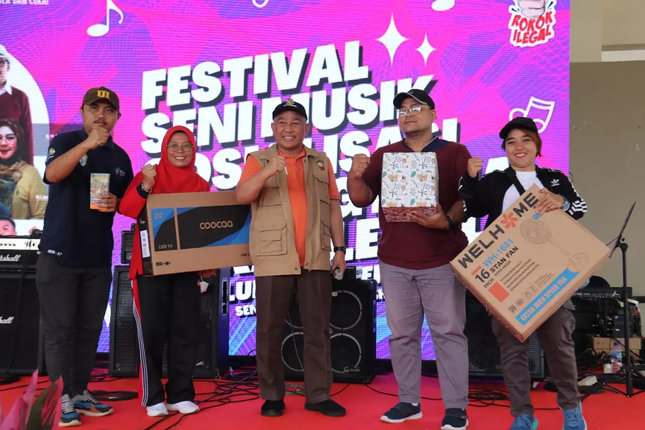 Wali Kota Buka Sosialisasi Identifikasi Pita Cukai dan BKC Ilegal di Alun-alun Depok