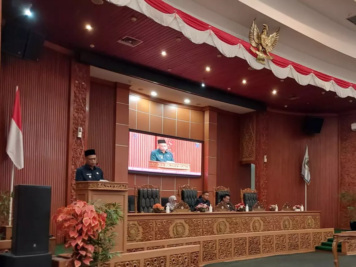 Bang Imam Sampaikan LKPJ Wali Kota Depok 2023 ke Legislatif