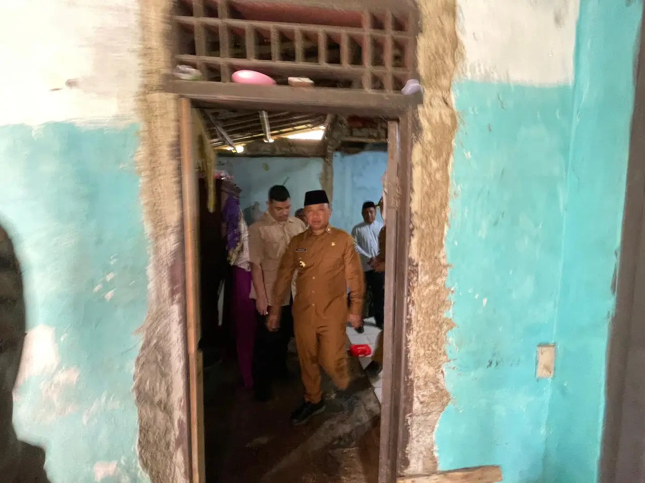 Wujudkan Mimpi Warga Miliki Rumah Layak, Pemkot Depok Perbaiki Dua RTLH di Cimpaeun