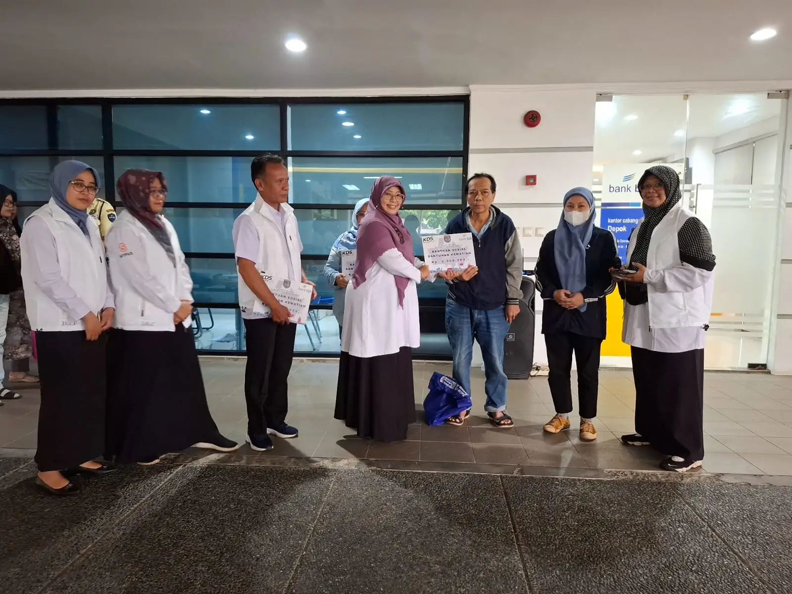 Dinsos Depok Salurkan Bansos Sankem kepada Ratusan Keluarga Penerima Manfaat