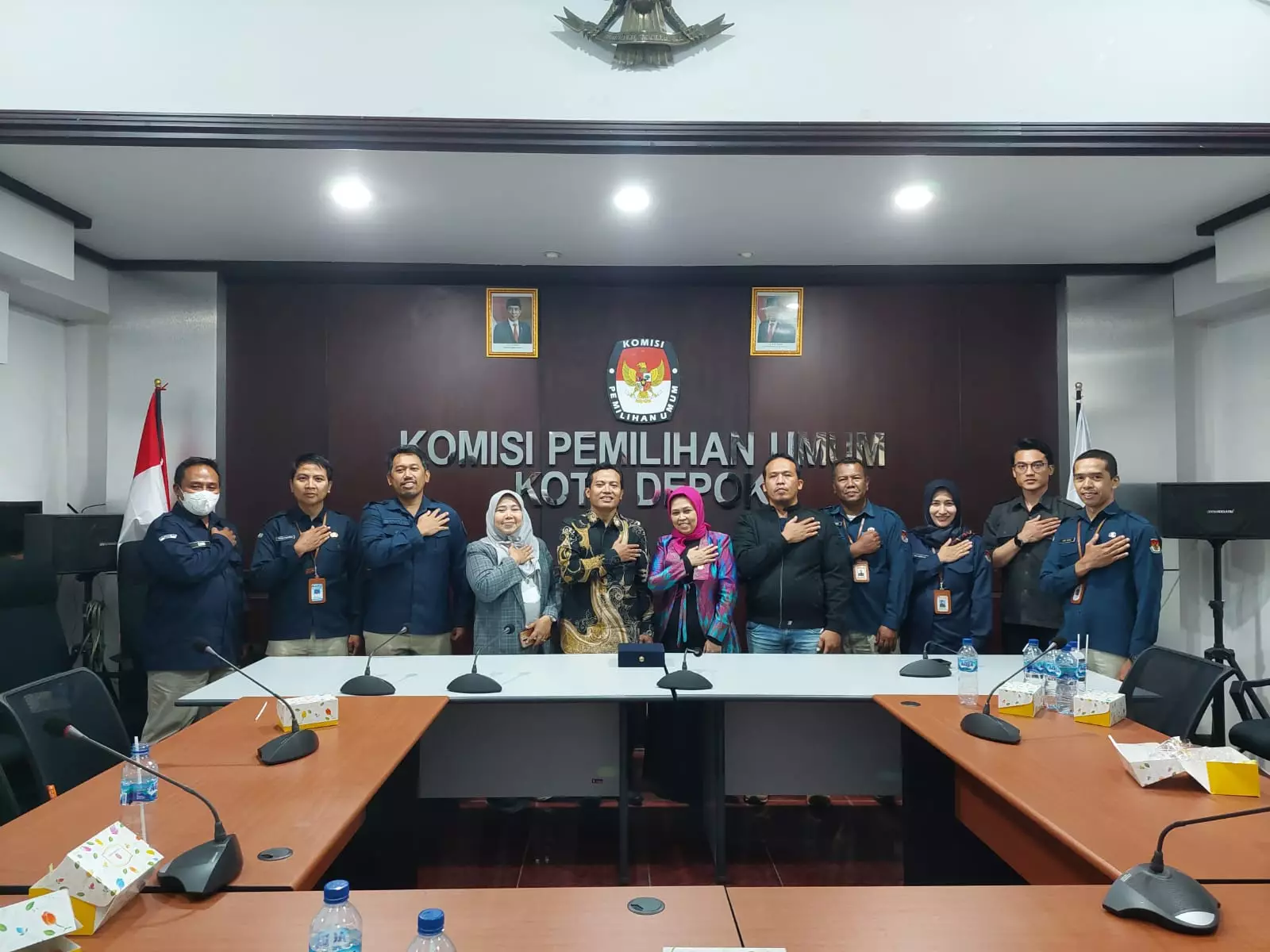 KPU Bandung Belajar Pengelolaan Logistik ke KPU Depok