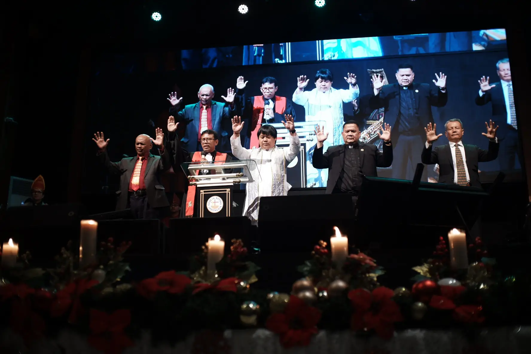Penuh Khidmat, Ribuan Umat Kristiani Depok Rayakan Natal Bersama