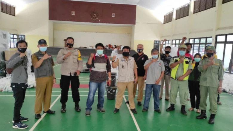 TPS se-Kecamatan Sukmajaya Terima Logistik Pilkada 