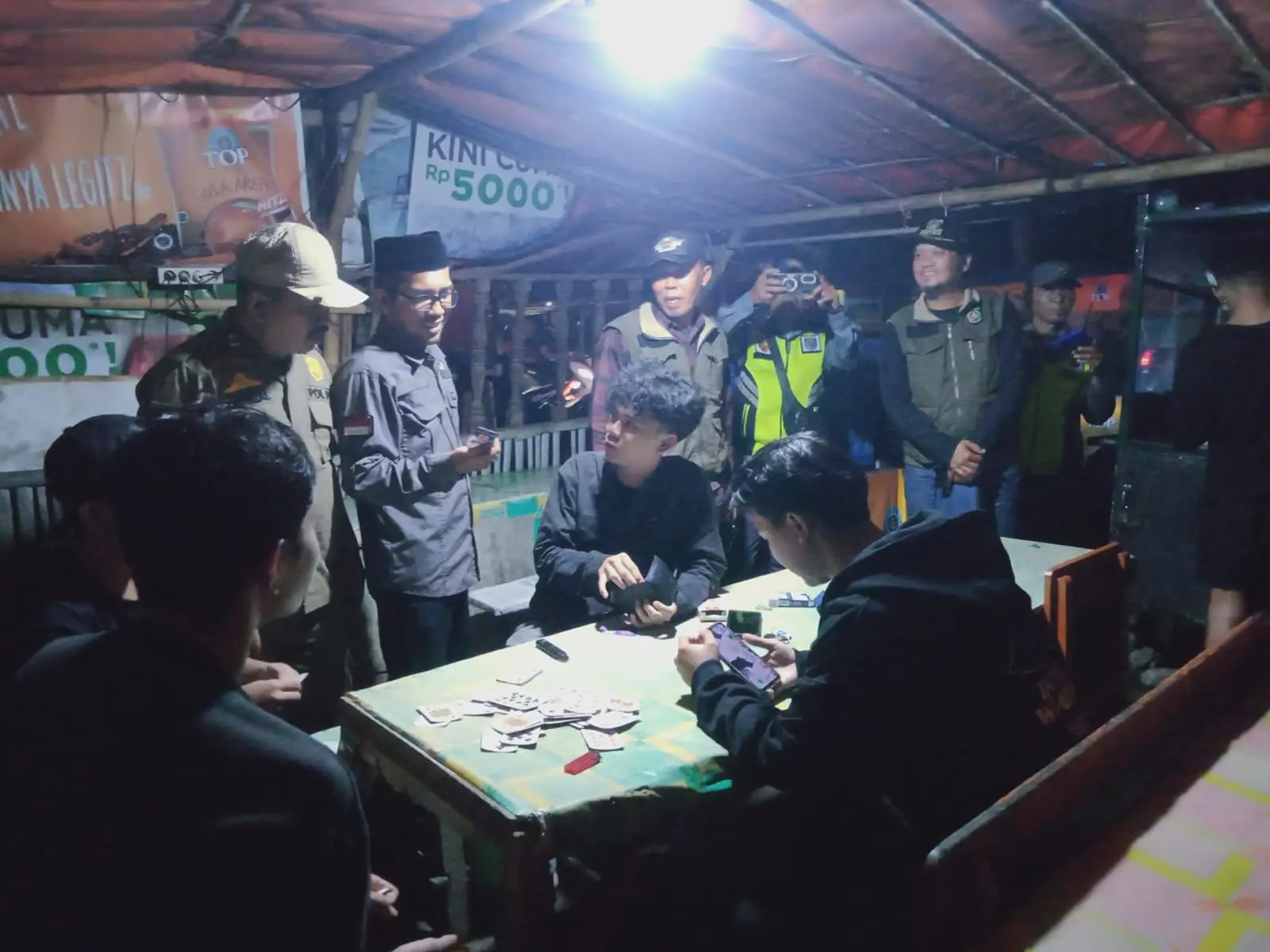 Tindak Lanjuti SE Wali Kota Depok, Kecamatan Beji Gelar Patroli Jam Malam Pelajar
