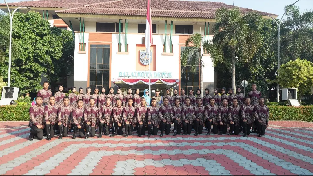 Wali Kota Depok Melepas Capaska Bertugas Kibarkan Bendera Merah Putih di HUT ke-80 RI