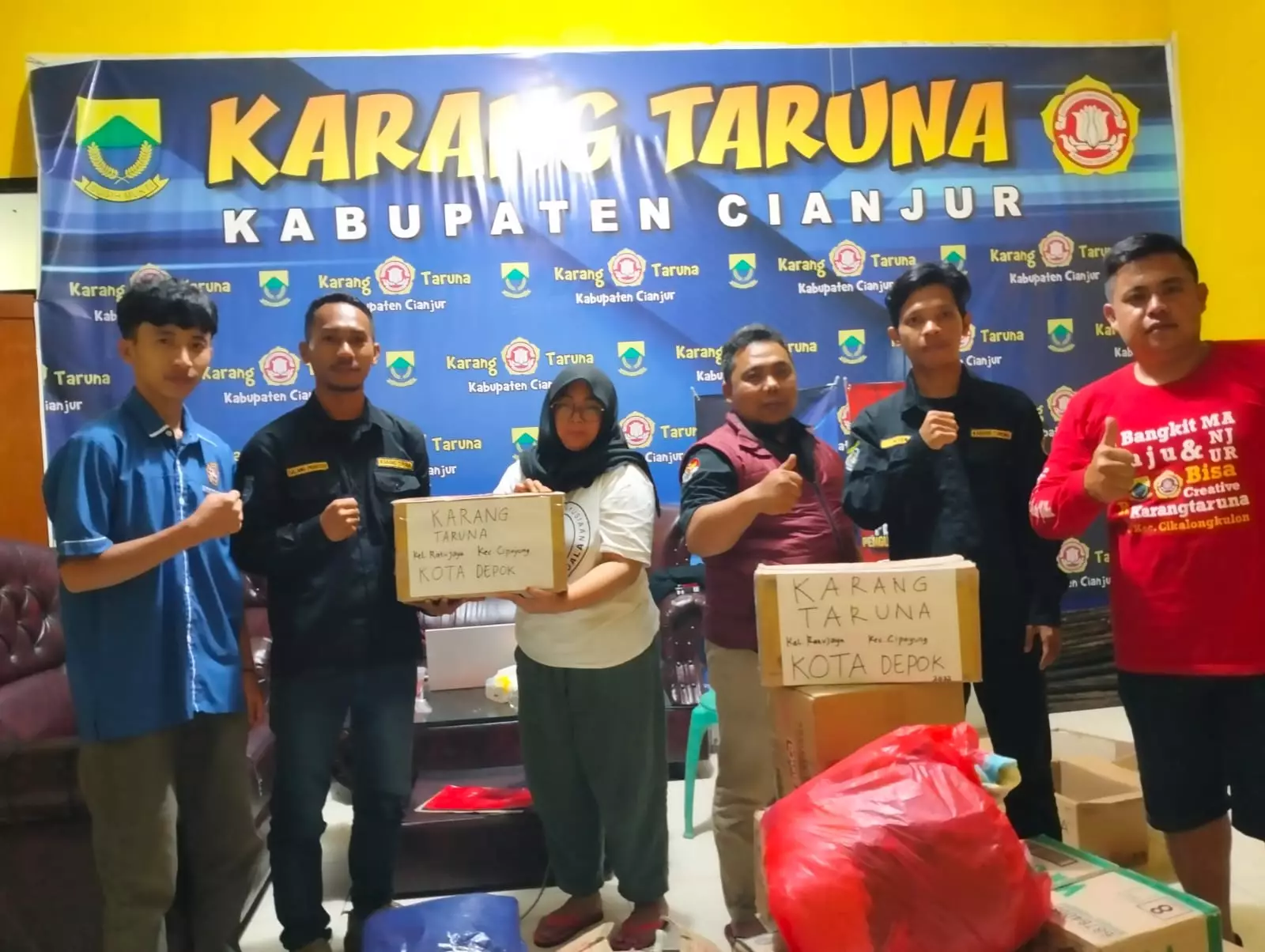 Karang Taruna Ratujaya Serahkan Bantuan Korban Gempa melalui Posko Katar Kabupaten Cianjur