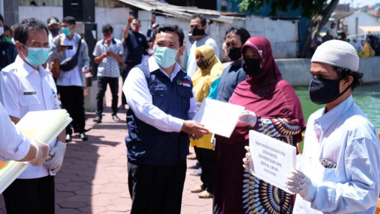 Pjs Wali Kota Depok Serahkan Dana Bantuan Sosial 