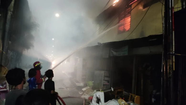10 Unit Mobil Damkar Atasi Kebakaran di Panmas