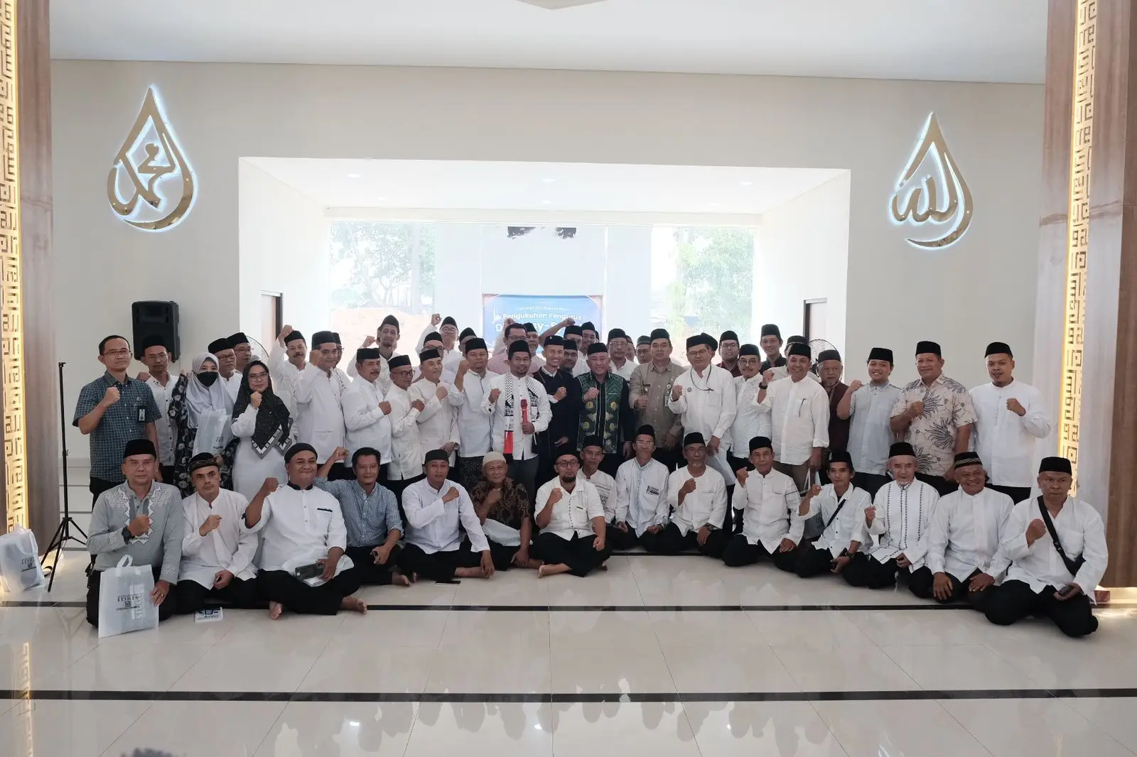Wali Kota Depok Saksikan Pengukuhan DKM Asy-Syahid Jatijajar