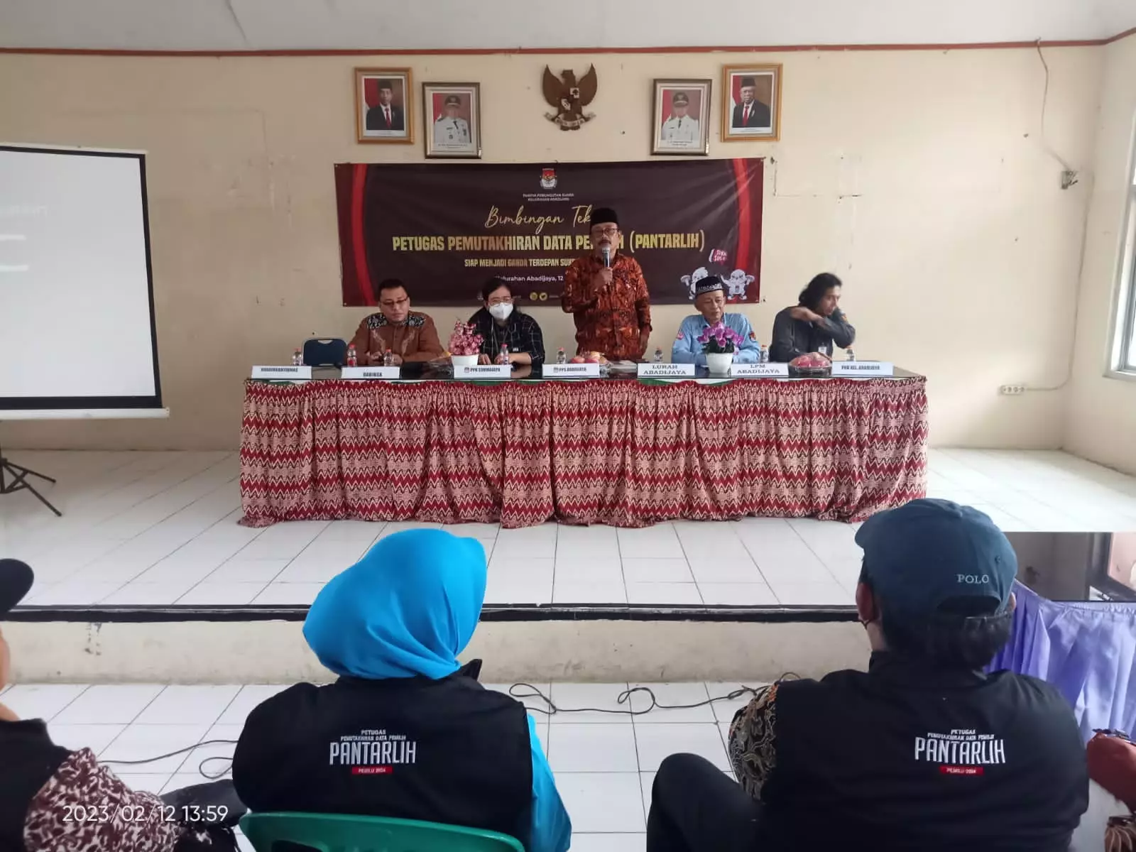 Petugas Pantarlih Kelurahan Dikukuhkan, Ini Pesan Lurah Abadijaya
