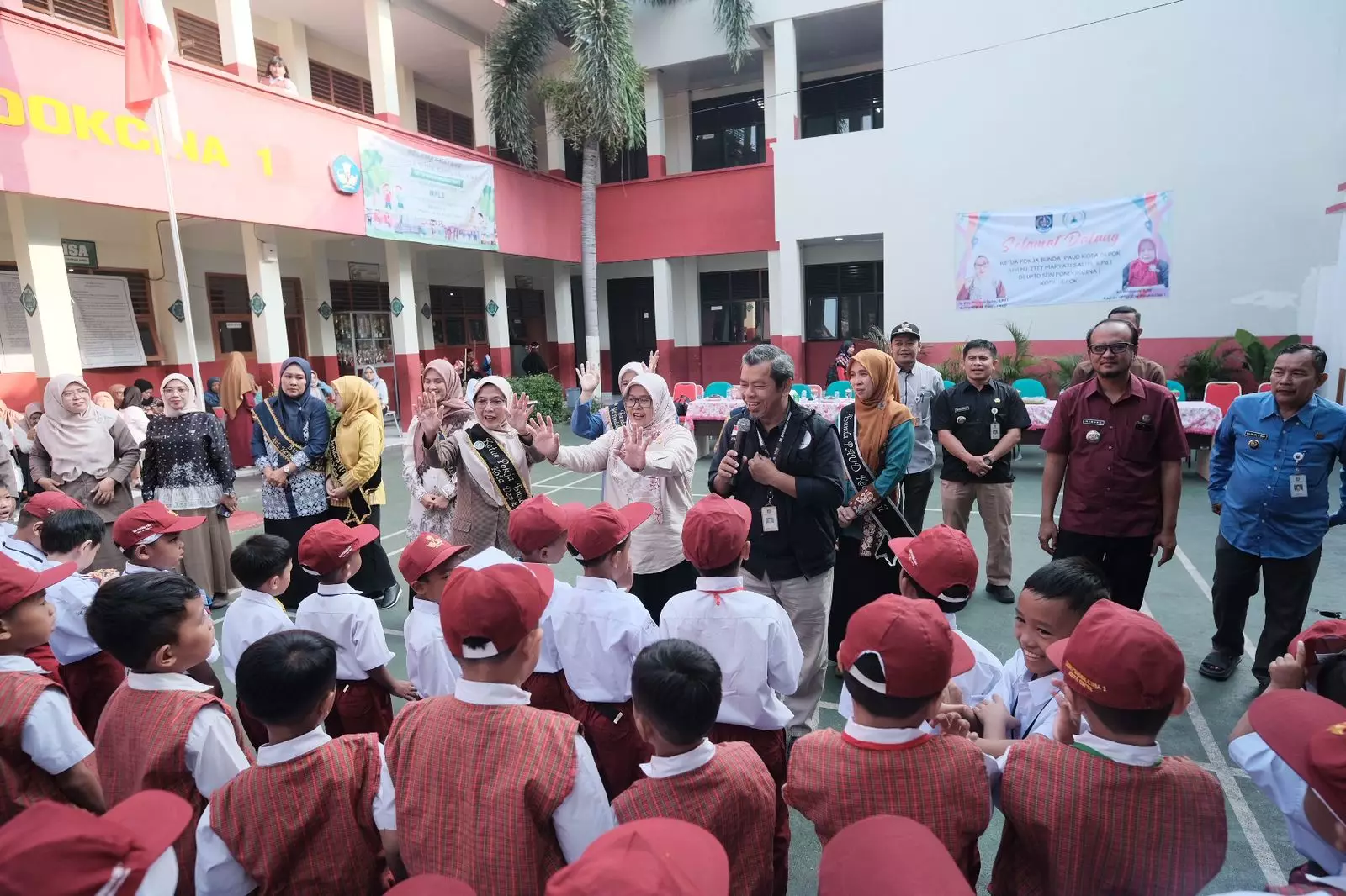 Kegiatan Belajar Mengajar di SDN Pocin 1 Kondusif