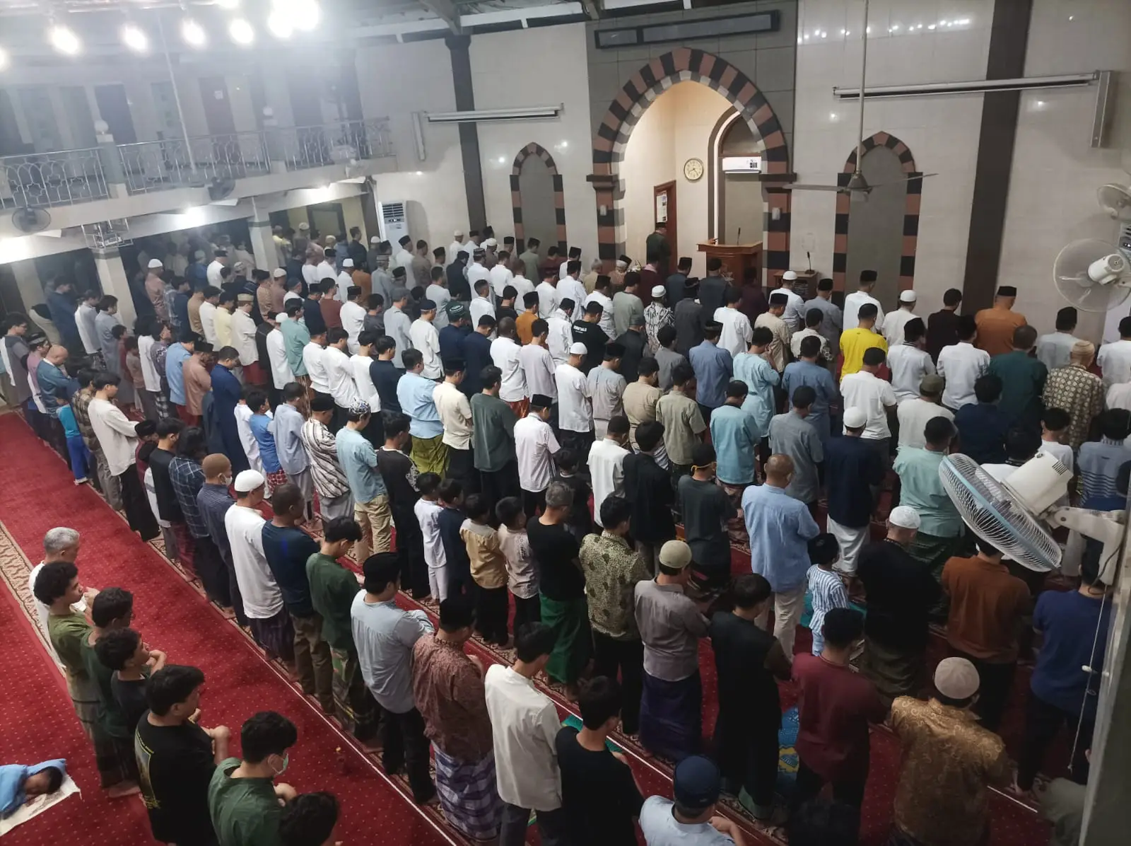 Muhammadiyah Mulai Ramadan, Puluhan Masjid dan Musala di Depok Gelar Tarawih Perdana