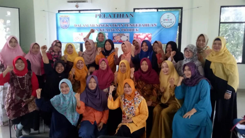 UMKM Sukatani Perkuat Kualitas Produk Lewat Pelatihan Kemasan dan Pemasaran