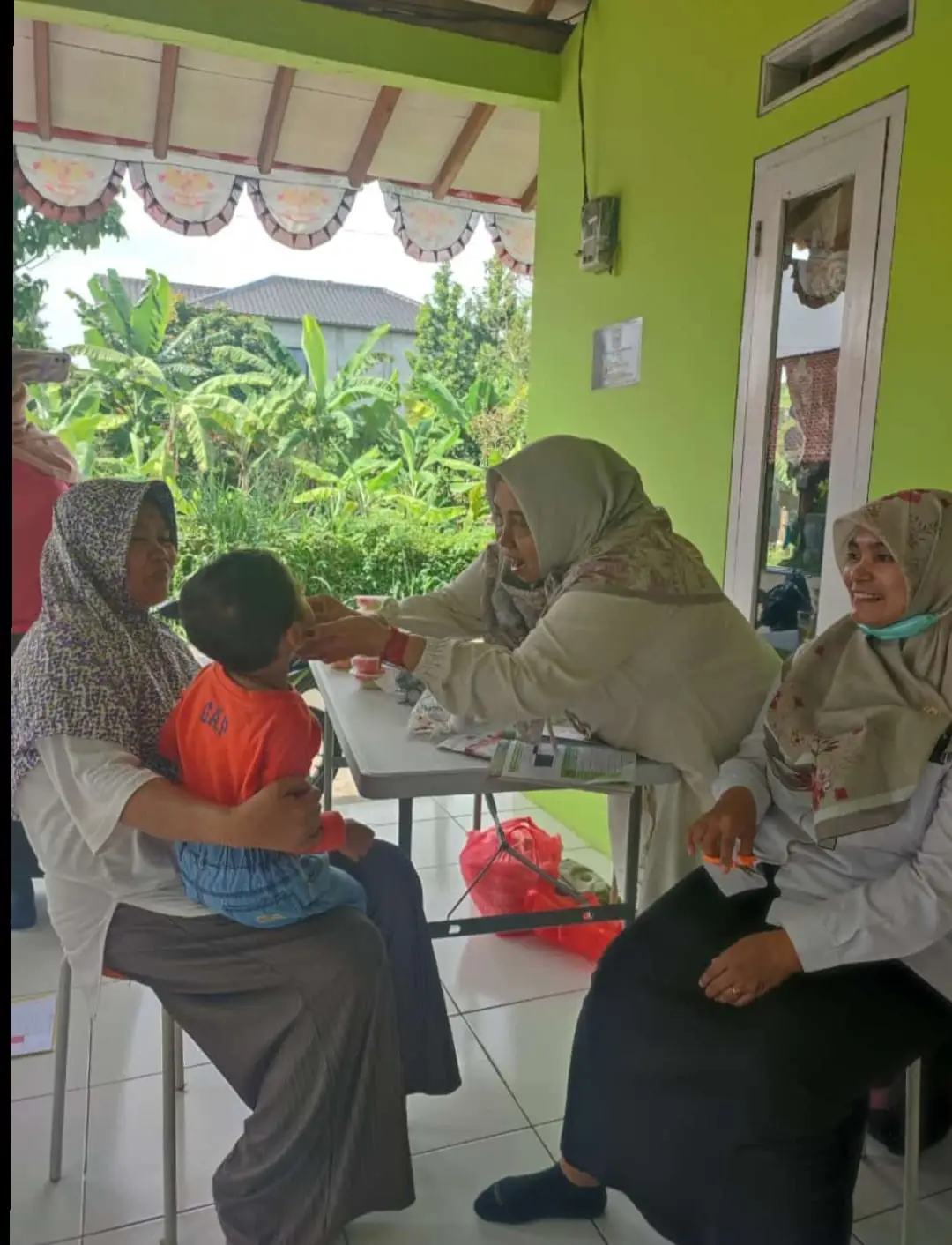 Plt Lurah Dumek Ajak Sukseskan Bulan Vitamin A, Ayo Bawa Balita ke Posyandu