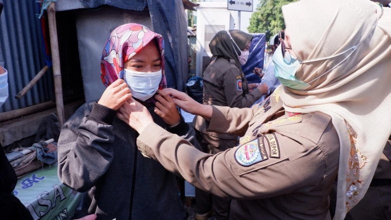 Razia Penggunaan Masker dan Penegakan Protokol Kesehatan COVID-19 di Sawangan