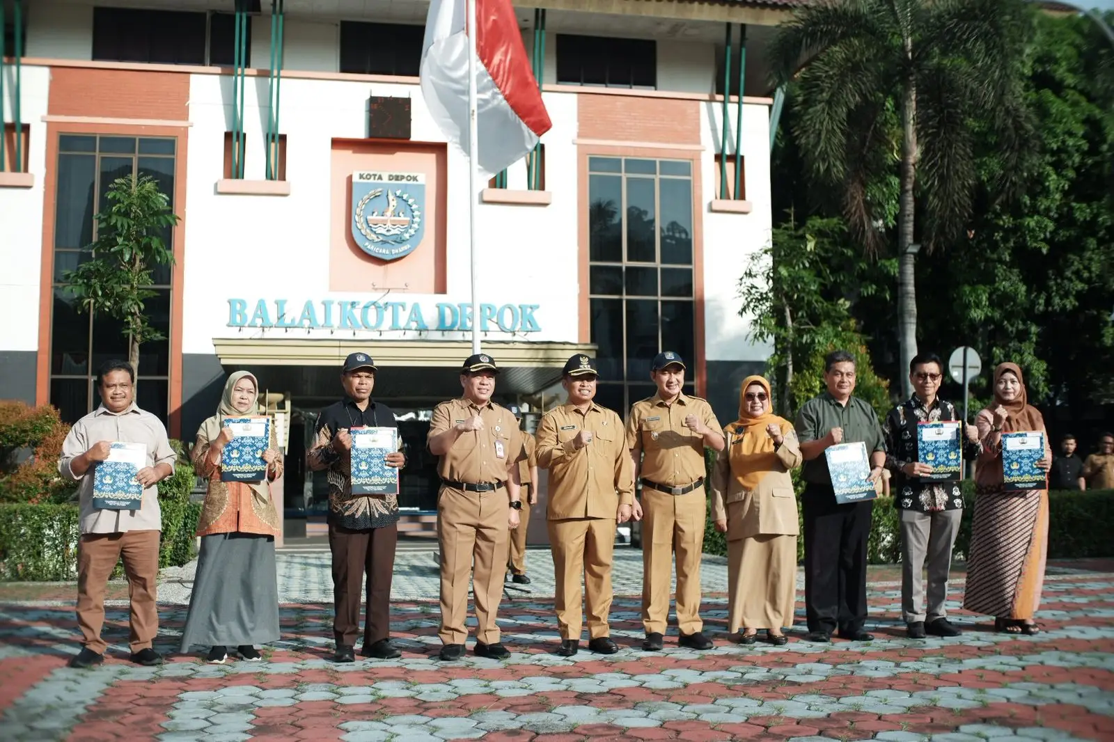 Puluhan Tahun Mengabdi, Enam ASN Depok Resmi Purna Tugas