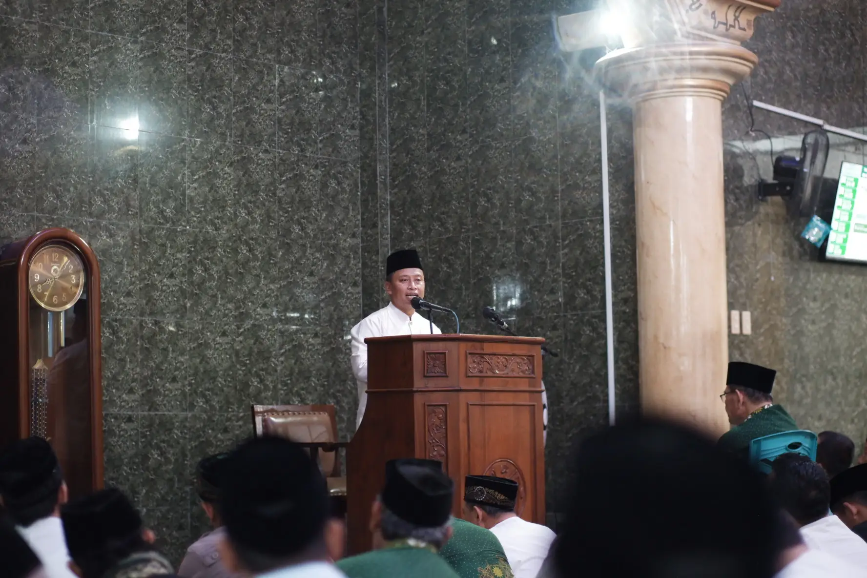 Tarling di Masjid Al Kohinoor, Wali Kota Depok Paparkan Program Pemkot ke Warga Beji