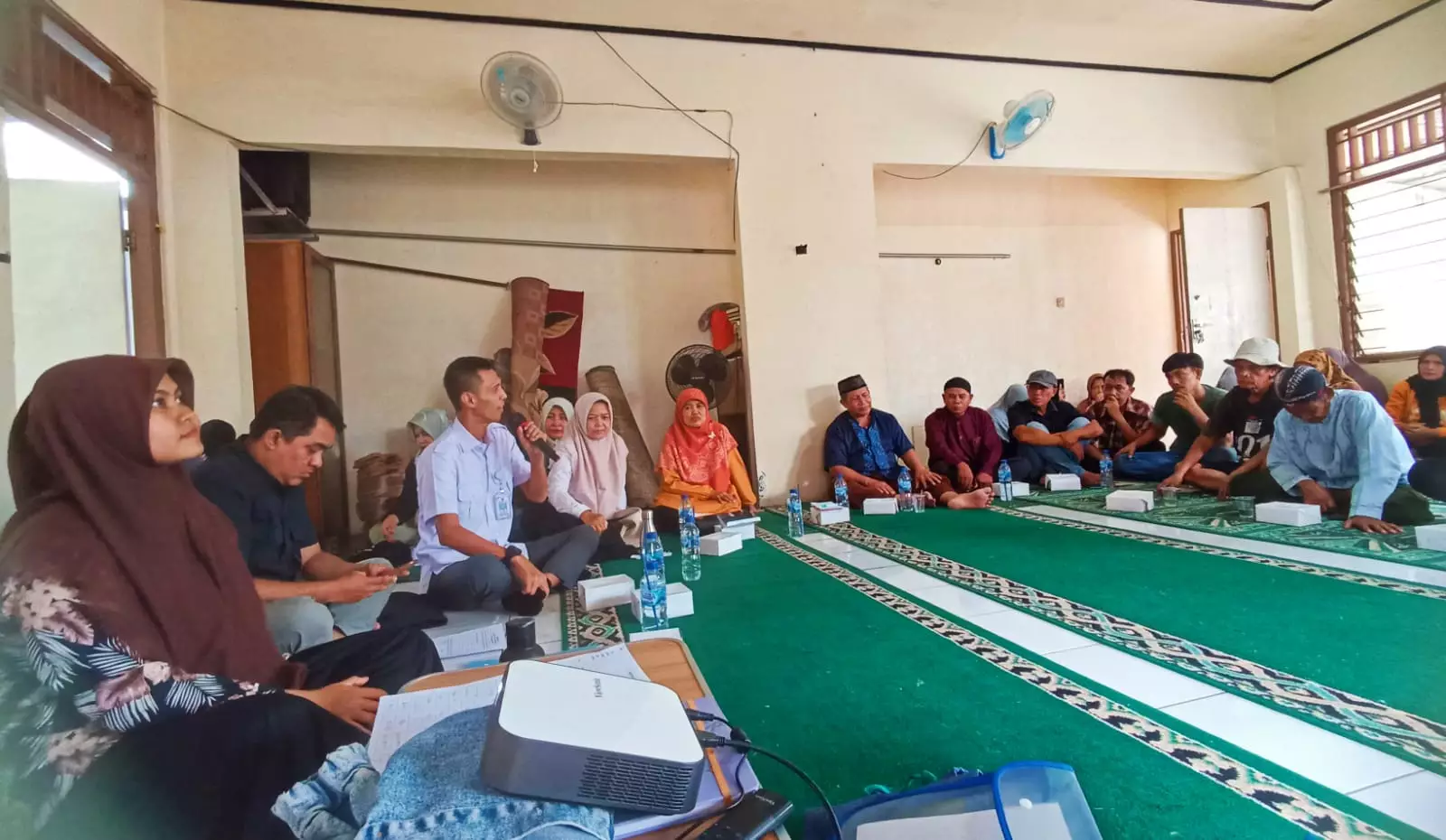 Peduli Akan Lingkungan, RW 03 Kelurahan Kemiri Muka Bentuk Bank Sampah