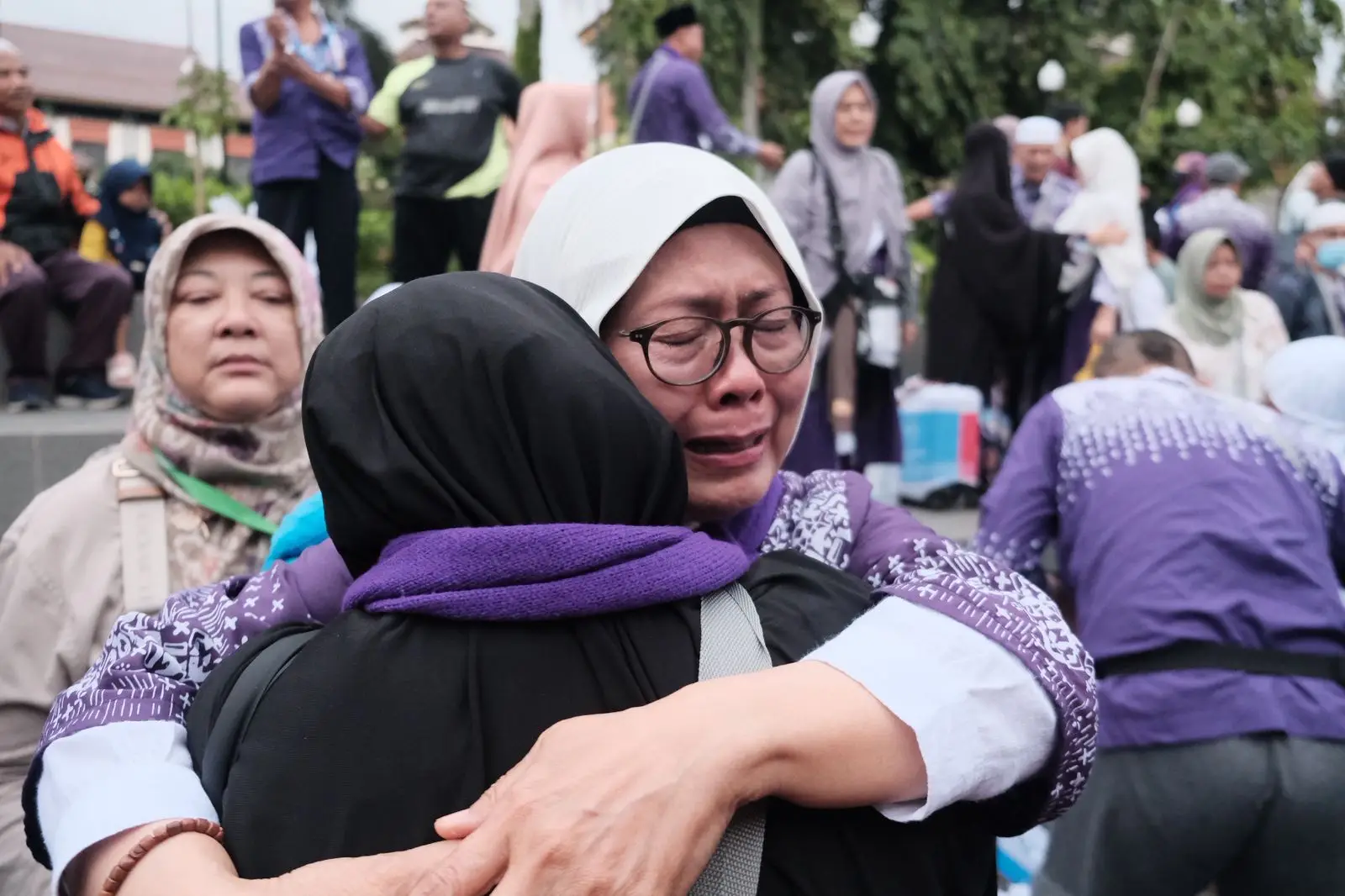 Sempat Ada Teror Bom, 442 Jamaah Haji Kloter 12 Akhirnya Tiba di Depok dengan Selamat