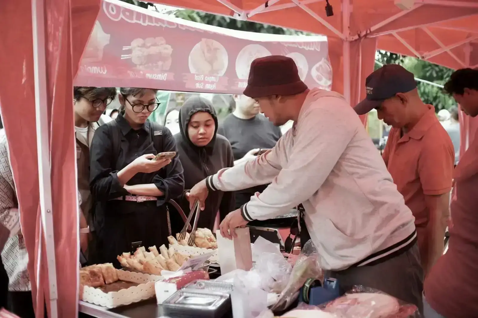 Jangan Asal Kenyang, Perhatikan Pola Berbuka Puasa Agar Metabolisme Tetap Stabil
