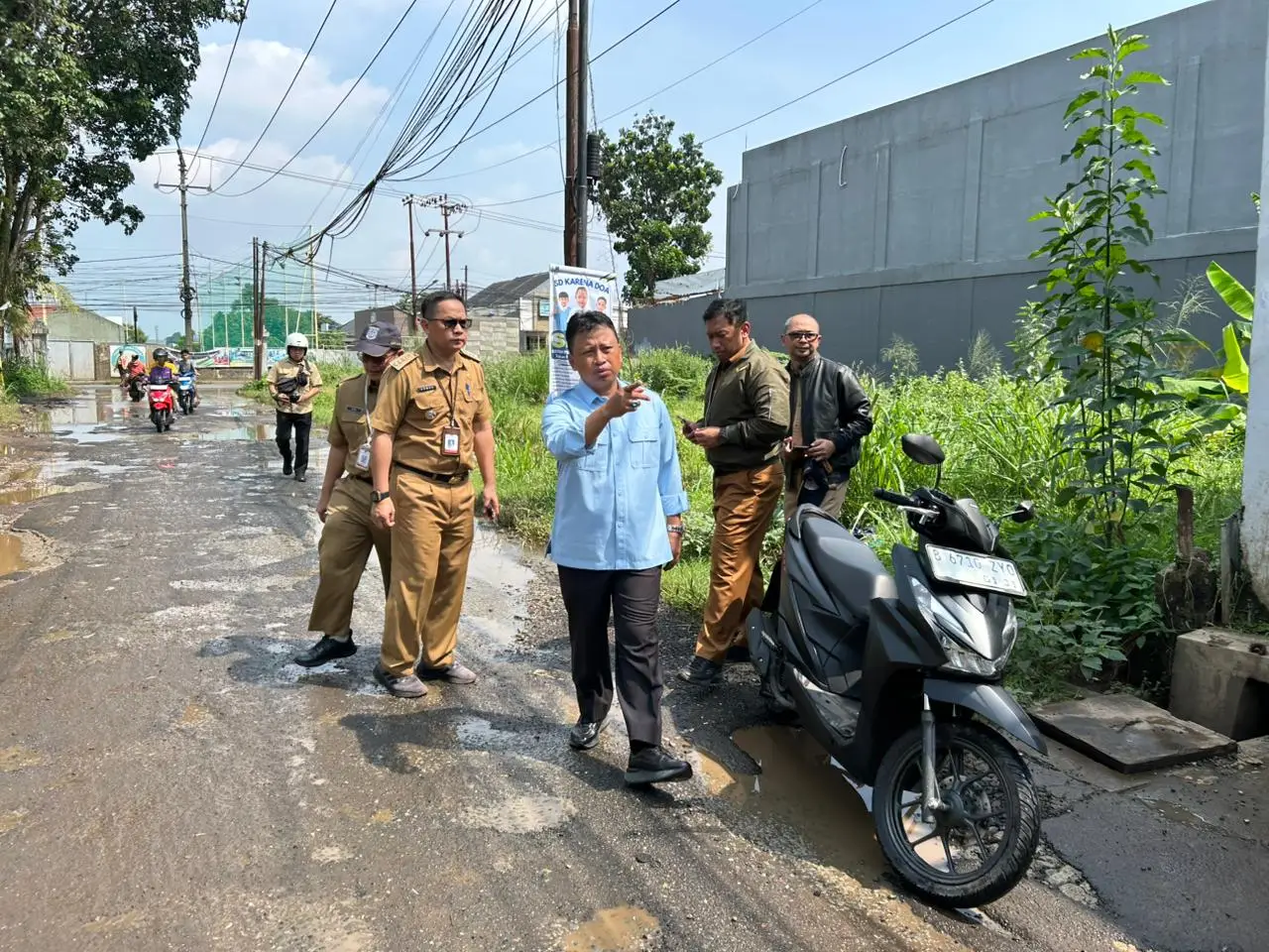 Keliling Sawangan, Wali Kota Depok Tinjau Jalan Rusak
