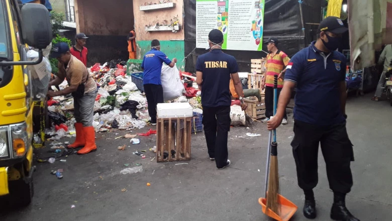 Jaga Kebersihan dan Kenyamanan, Pasar Tugu Rutin Adakan Opsih 
