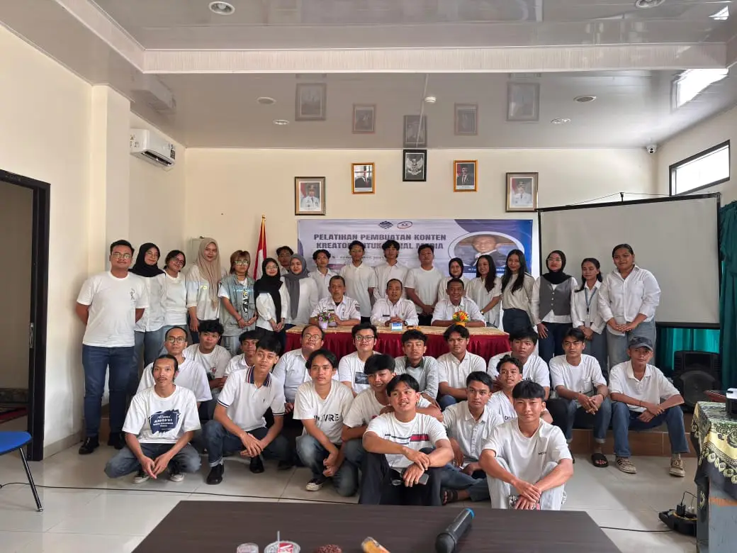 Melek Digital, Puluhan Pemuda Pondok Cina Dibekali Pelatihan Konten Kreator