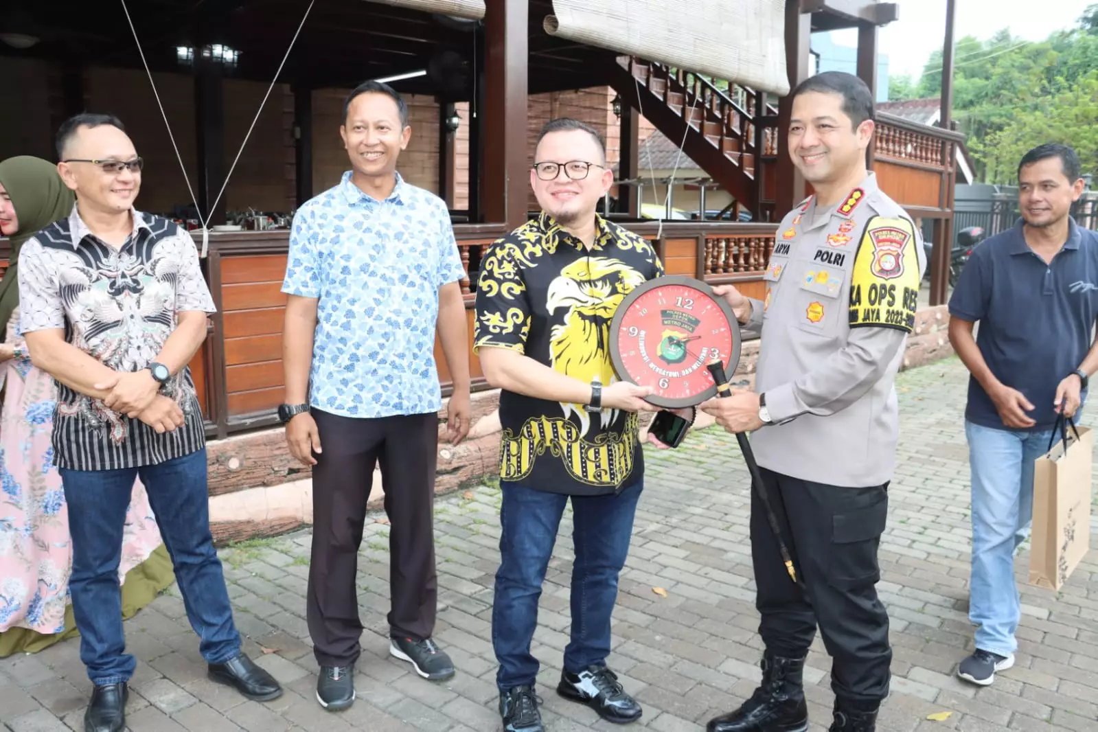 Rembug Warga RW 11 Leuwinanggung Bareng Kapolres Metro Depok