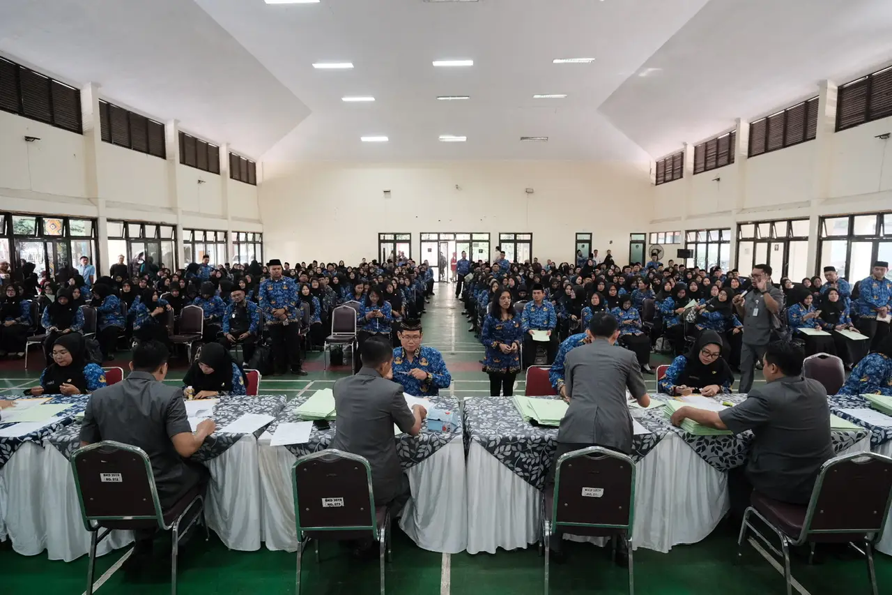BKPSDM Depok Serahkan SK Pengangkatan ke 360 PPPK