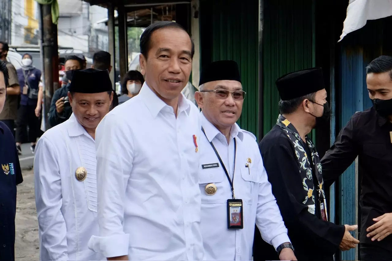 Presiden Joko Widodo Kunjungi  Pasar Tugu Cimanggis