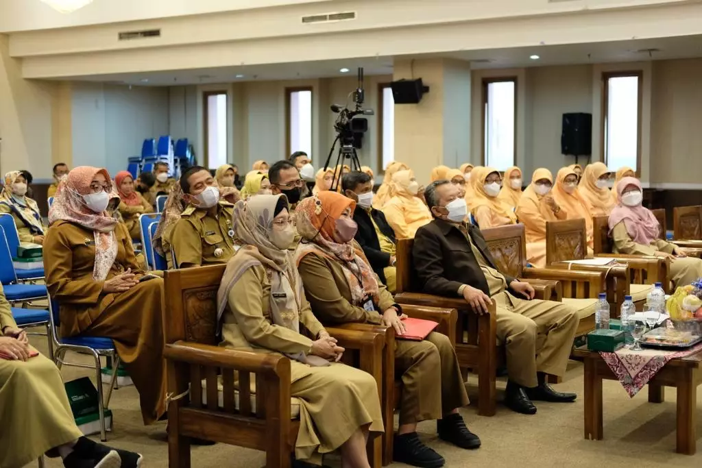 Wujudkan Ketahanan Keluarga, DP3AP2KB Gelar Seminar Peran Perempuan Cerdas dan Berdaya