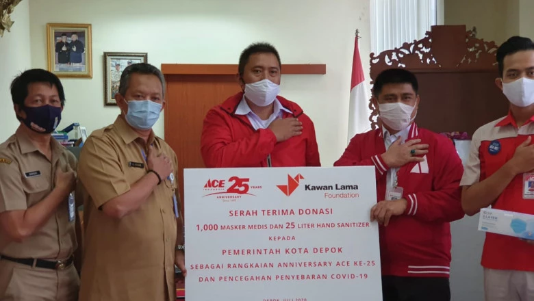 Pemkot Depok Terima Bantuan Masker dan Hand Sanitizer dari Kawan Lama Foundation