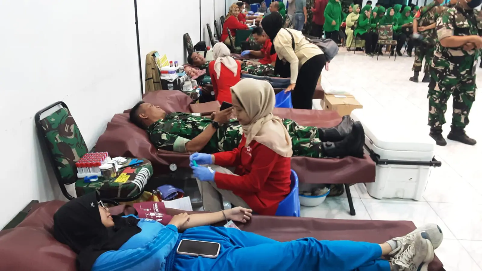 Sambut HUT ke-79, Persit KCK Kodim Depok Gelar Donor Darah