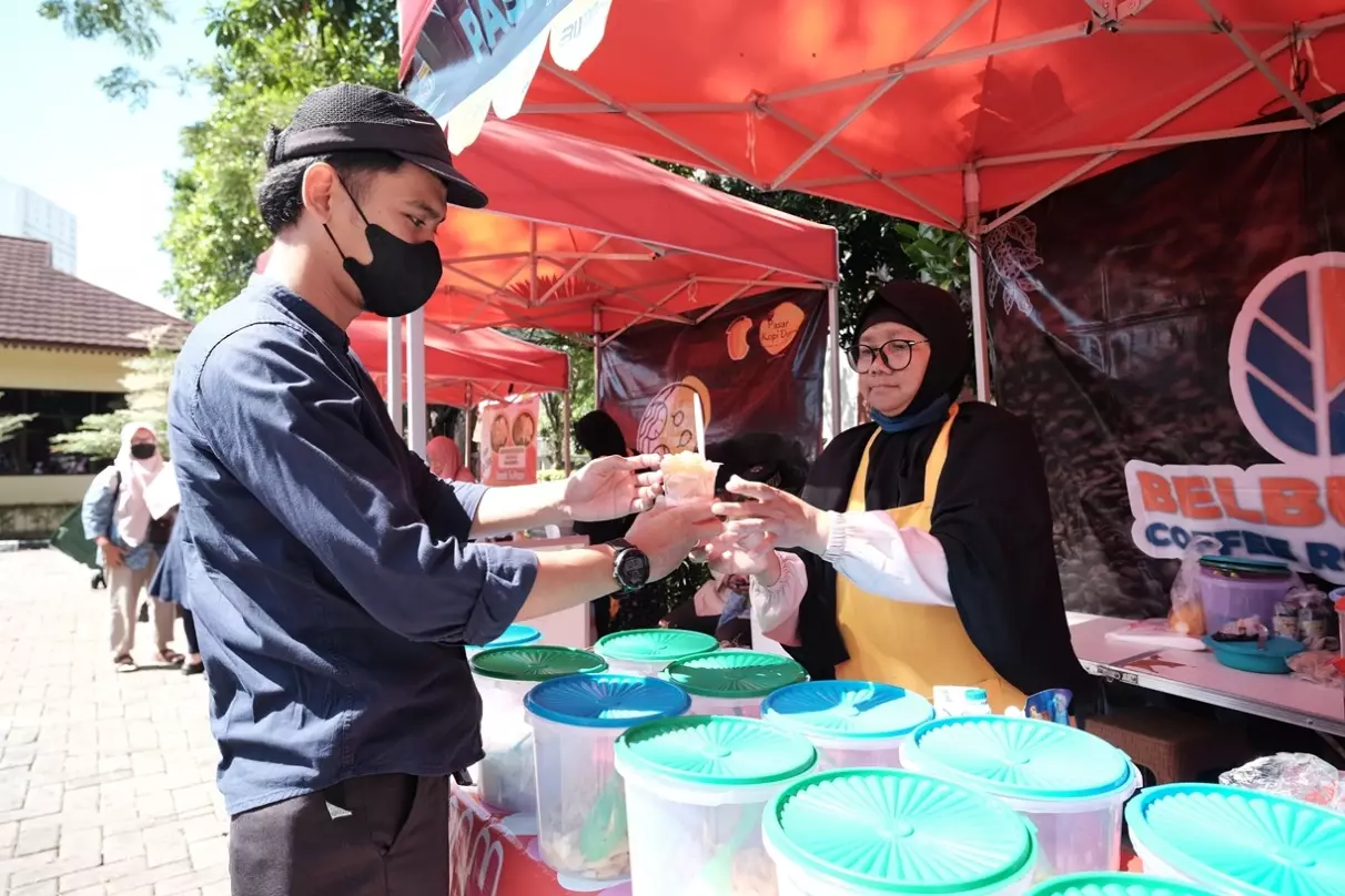 Warga dan Pegawai Pemkot Ramai Kunjungi Pasar Kopi Depok