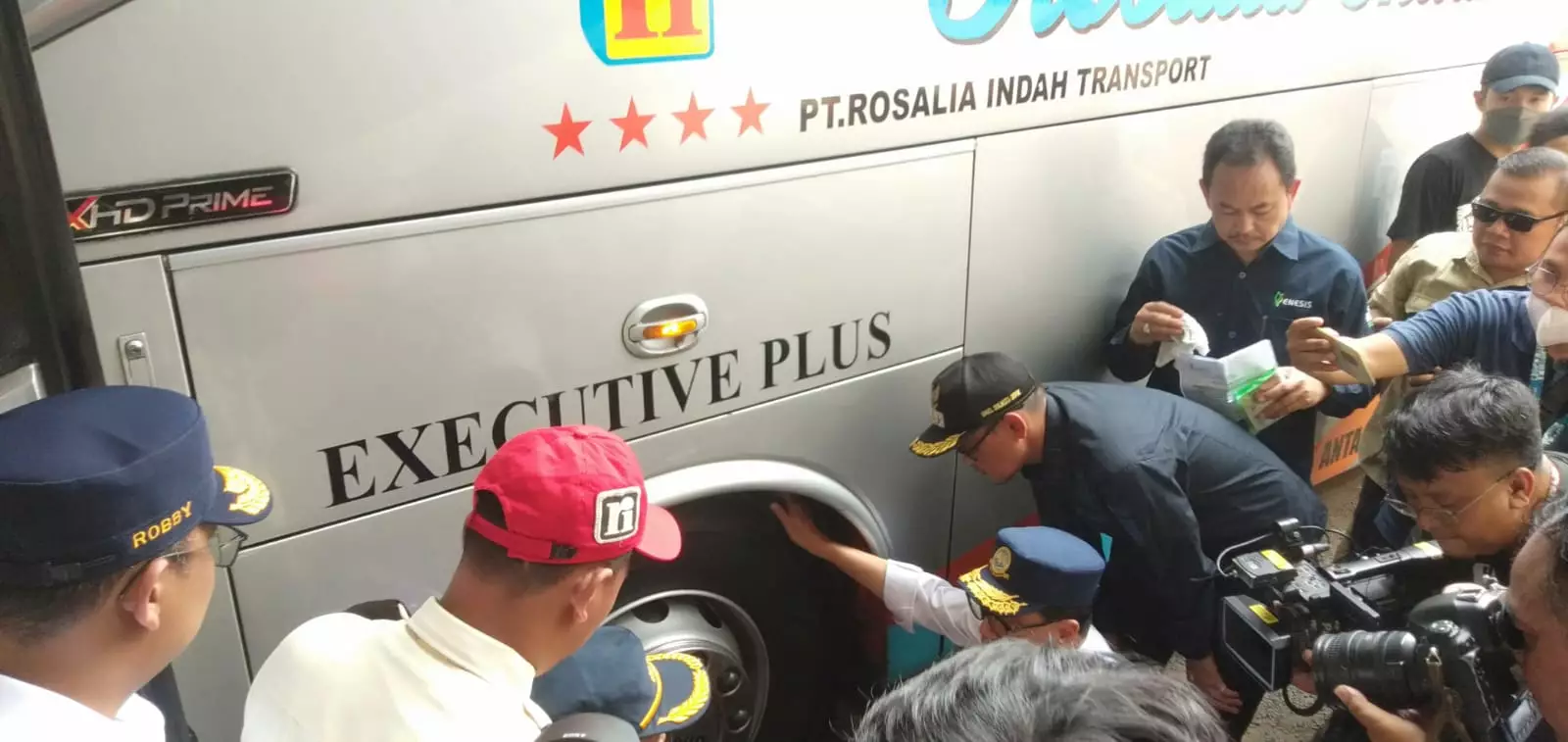 Pemkot Depok Cek Kesiapan Supir dan Kendaraan di Terminal Jatijajar