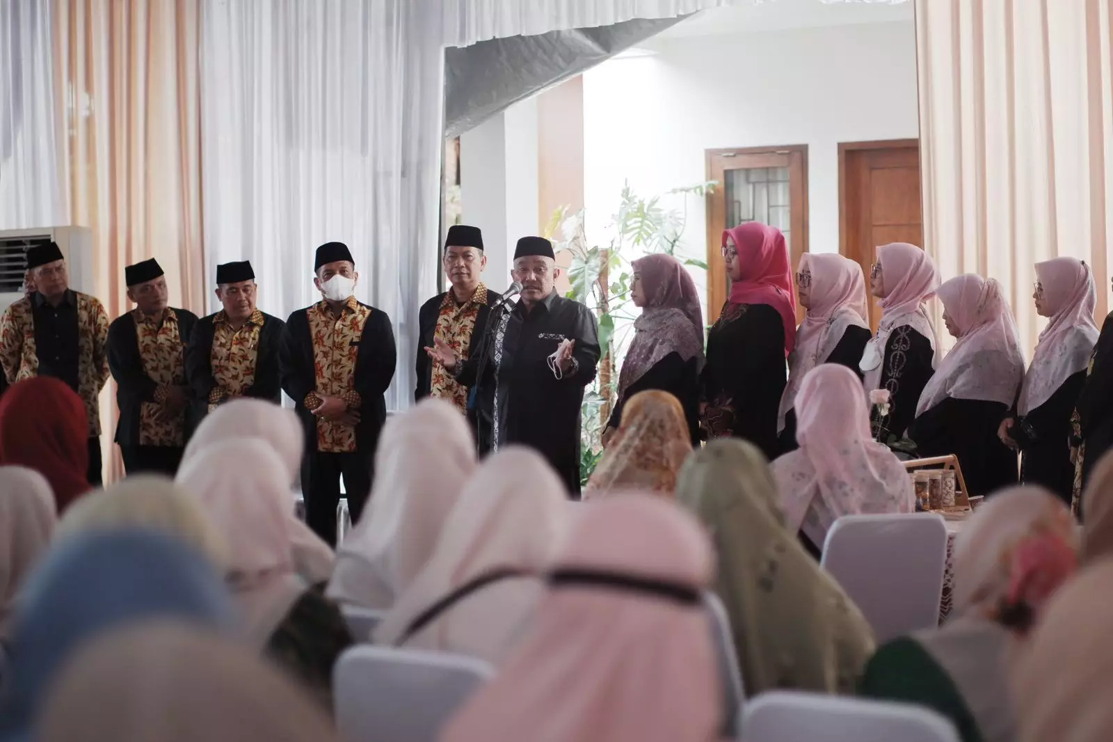 Tunaikan Ibadah Umroh, Kiai Idris Berbagi Hikmah selama di Tanah Suci