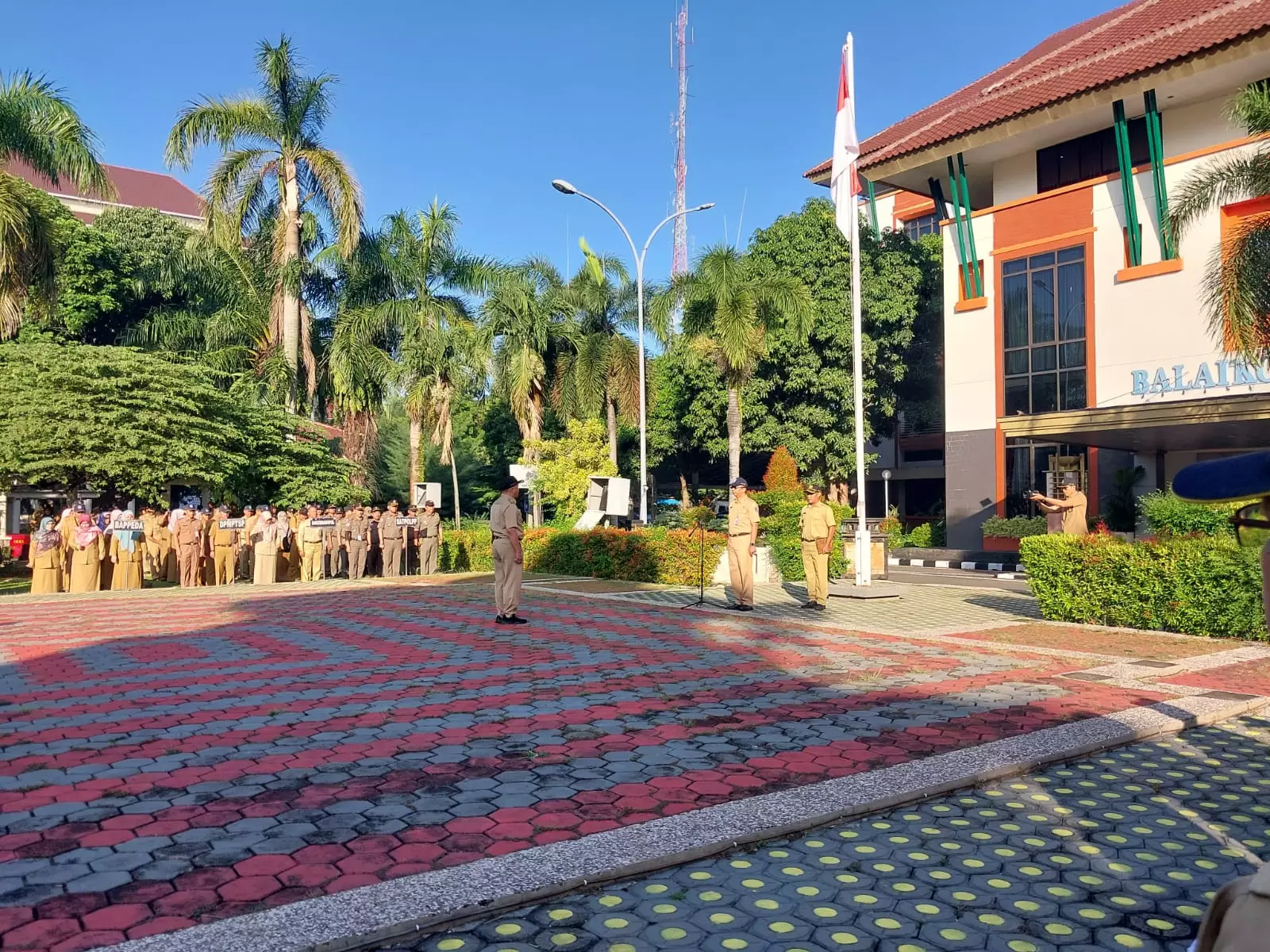 Aspemkesra Sampaikan Sejumlah Arahan di Apel Senin Pagi