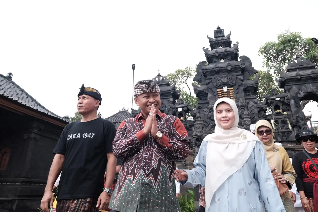 Sambut Hari Raya Nyepi 2025, Wali Kota Depok Kunjungi Pura Prajapati Purna Pralina