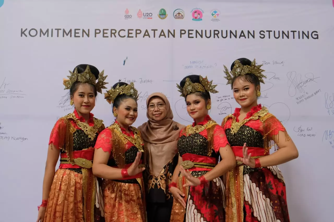 Sanggar Cantiq Asal Depok Jadi Opener Jabar Stunting Summits 2022