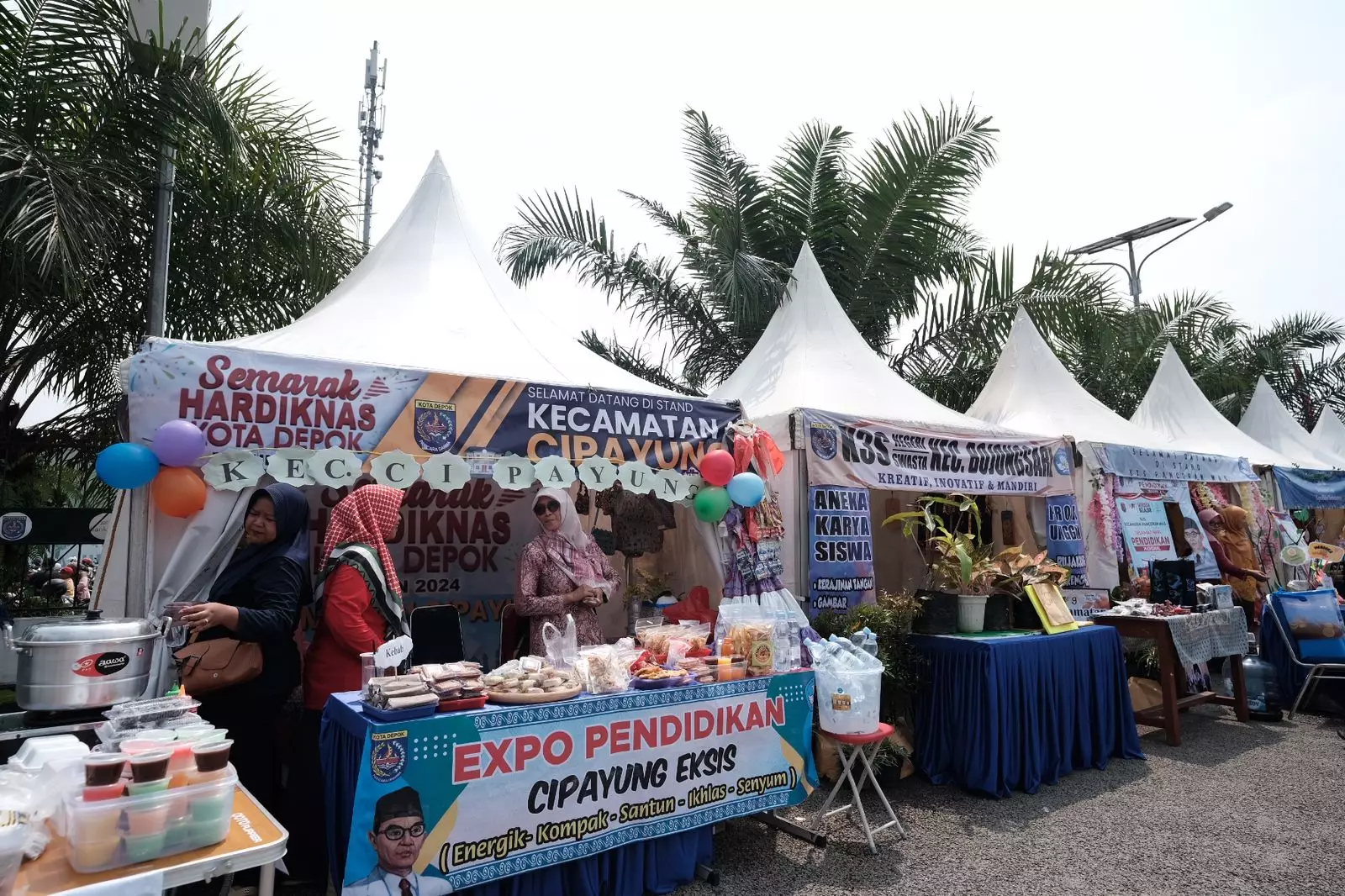 Disdik Hadirkan Stan Produk Kreativitas Siswa di Semarak Hardiknas 2024