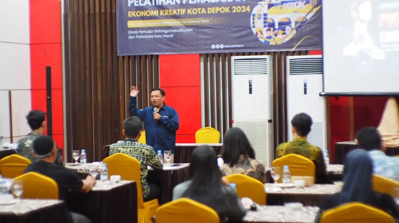 Duta Parekraf dan Anggota Pokdarwis Kota Depok Dibekali Ilmu Pemasaran Ekonomi Kreatif