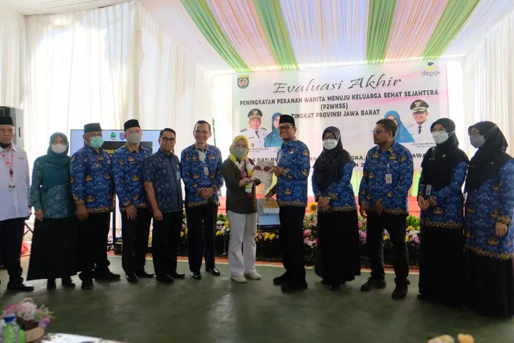 Tim Penilai Provinsi Jabar Nilai Program P2WKSS  di Cinangka Sukses