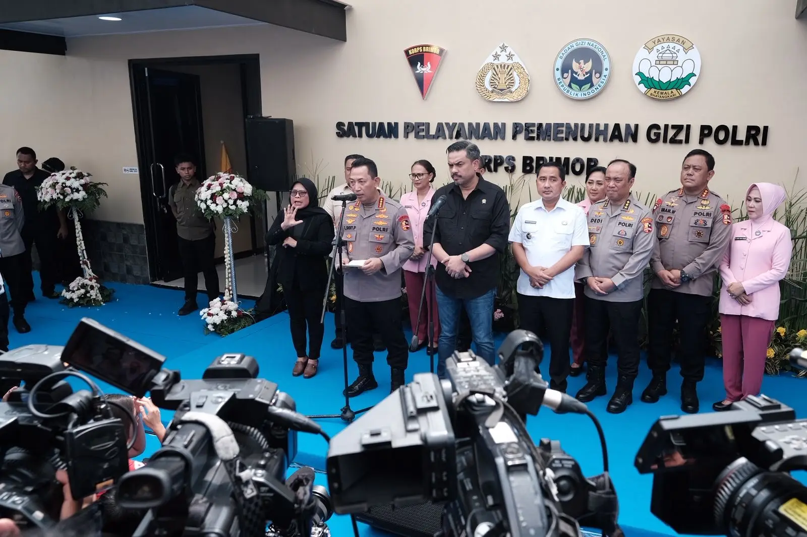 Dukung Program MBG, Kapolri Resmikan SPPG di Mako Brimob Depok