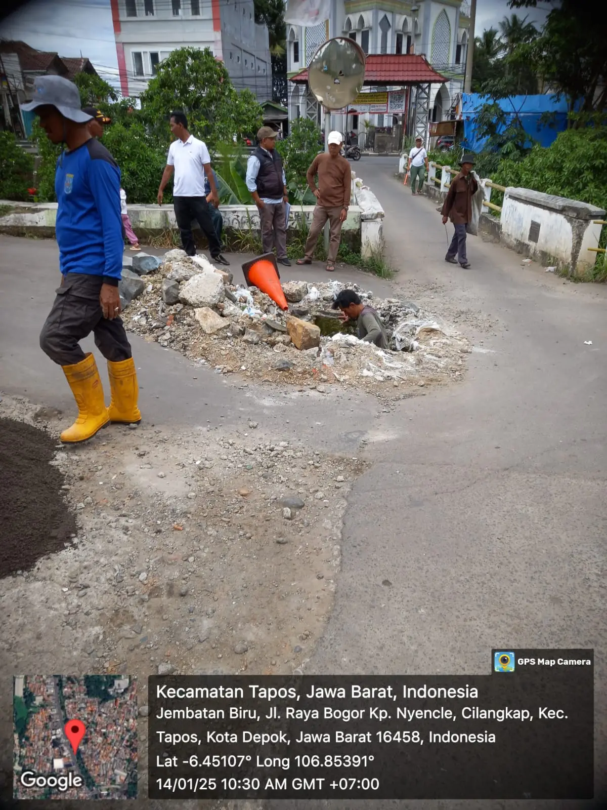 DPUPR Tangani Jalan Amblas di Kampung Nyencle Cilangkap