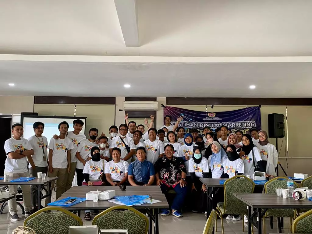 40 Anak Muda Bojongsari Dibekali Ilmu Digital Marketing