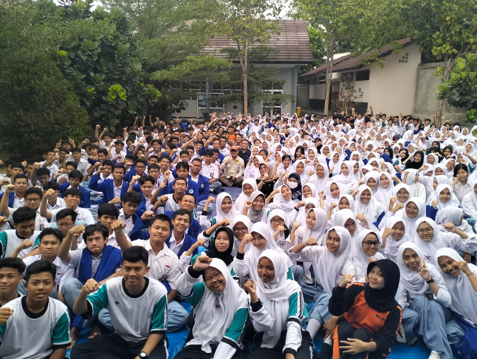 Perekaman KTP-el di SMAN 12 Depok Minimalisir Siswa Ajukan Izin Tidak Masuk Sekolah